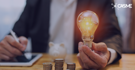 Man holding a lightbulb 